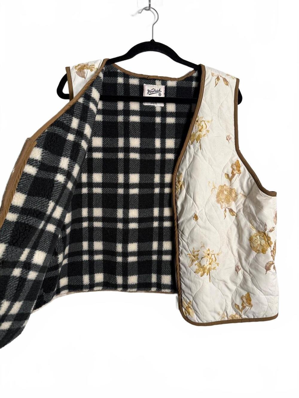 Woolrich XL Quilted Vest with Floral Print and Plaid Fleece Lining